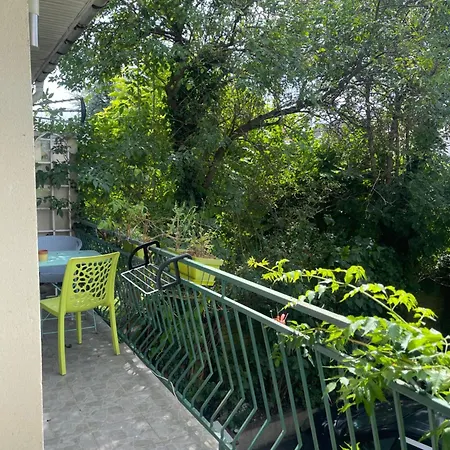 Appartement Cosy Et Spacieux Avec Une Belle Vue Sur Jardin, Proche Des Commodites Et A Moins De 30 Minutes De Paris En Transport Chennevières-sur-Marne Exterior foto