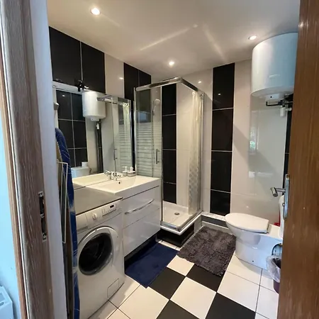 Appartement Cosy Et Spacieux Avec Une Belle Vue Sur Jardin, Proche Des Commodites Et A Moins De 30 Minutes De Paris En Transport Chennevières-sur-Marne Exterior foto