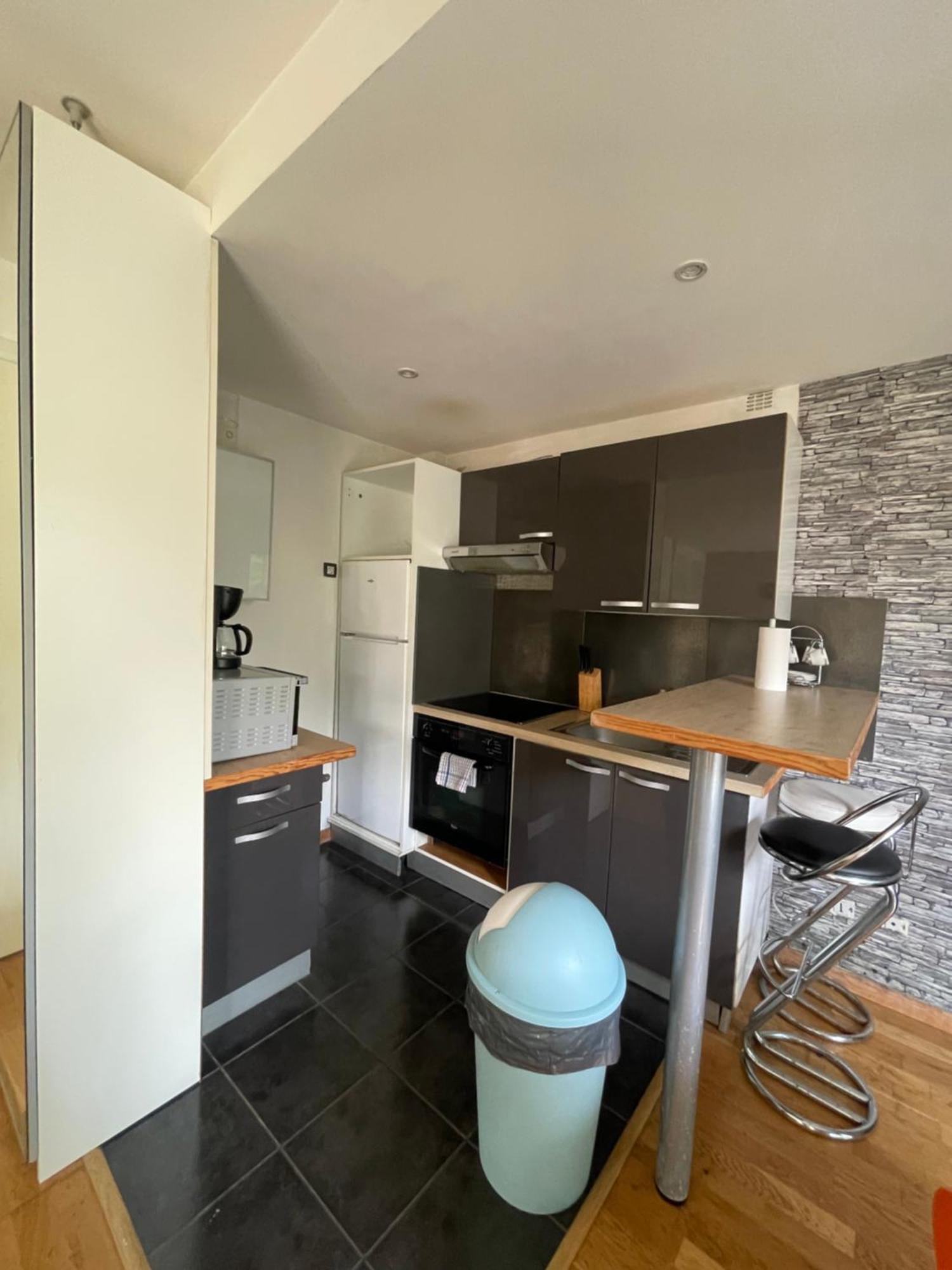 Apartment Cosy Et Spacieux Avec Belle Vue Sur Jardin, Proche Des Commodites Et A Moins De 30 Minutes De Paris En Transport