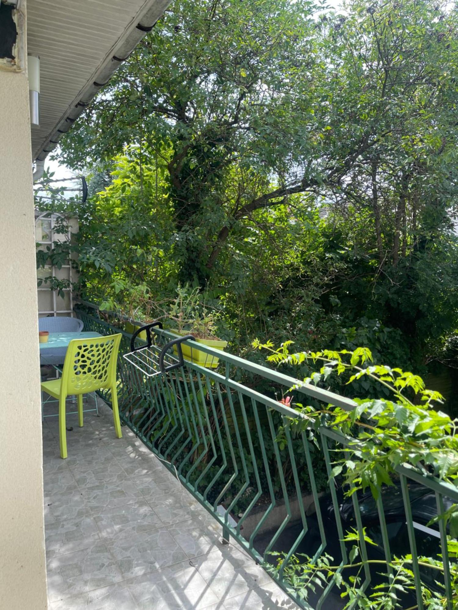 Cosy Et Spacieux Avec Belle Vue Sur Jardin, Proche Des Commodites Et A Moins De 30 Minutes De Paris En Transport *