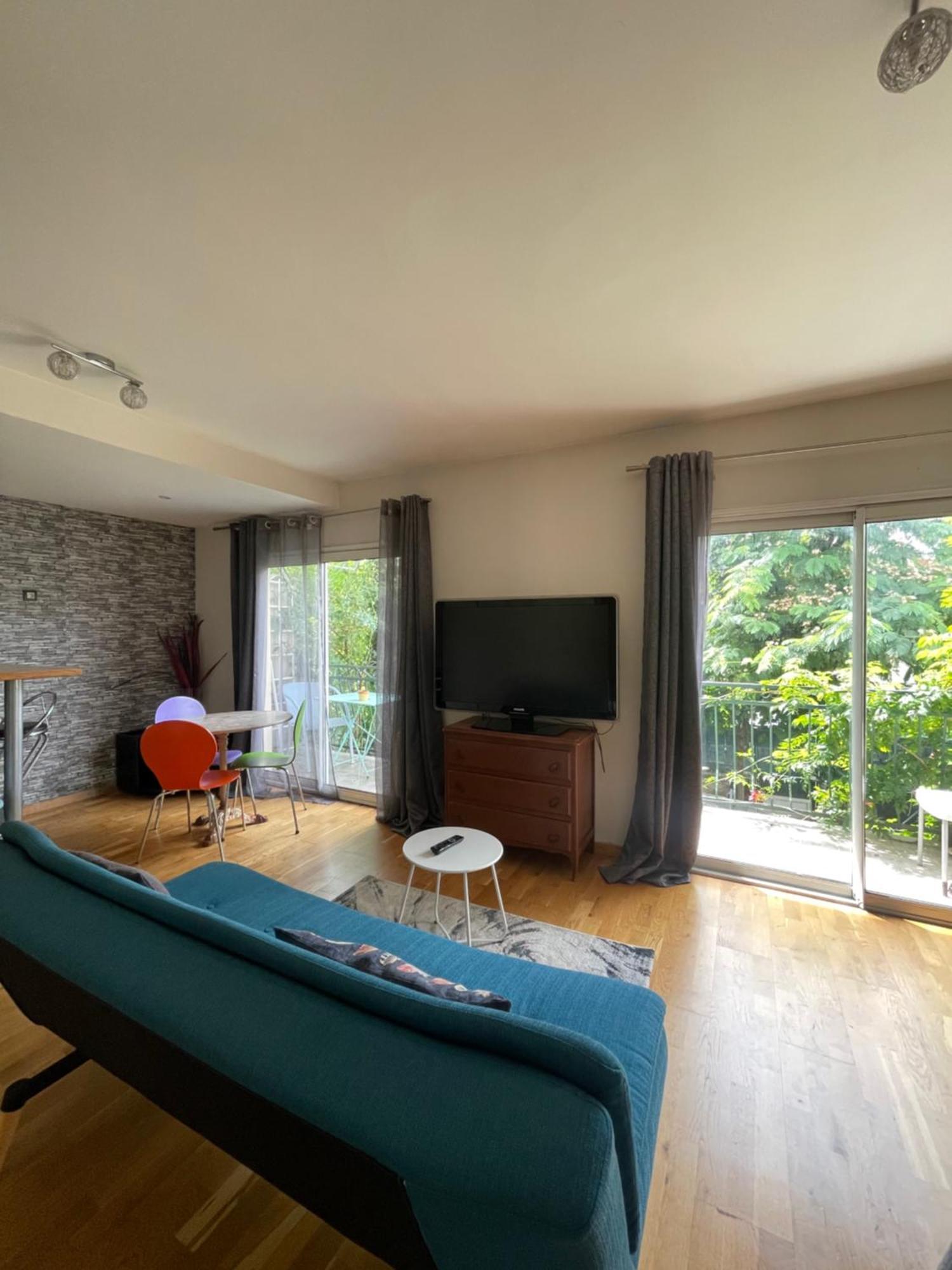 Cosy Et Spacieux Avec Belle Vue Sur Jardin, Proche Des Commodites Et A Moins De 30 Minutes De Paris En Transport Apartment Chennevières-sur-Marne