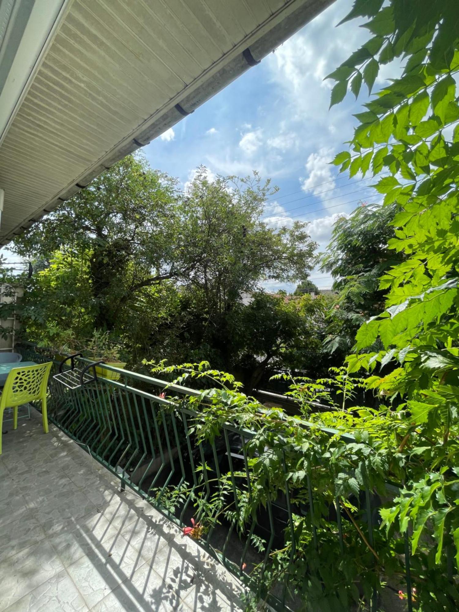 Cosy Et Spacieux Avec Belle Vue Sur Jardin, Proche Des Commodites Et A Moins De 30 Minutes De Paris En Transport Apartment Chennevières-sur-Marne